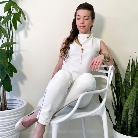 Meet your Posher, Lexa - Picture 5 of 12